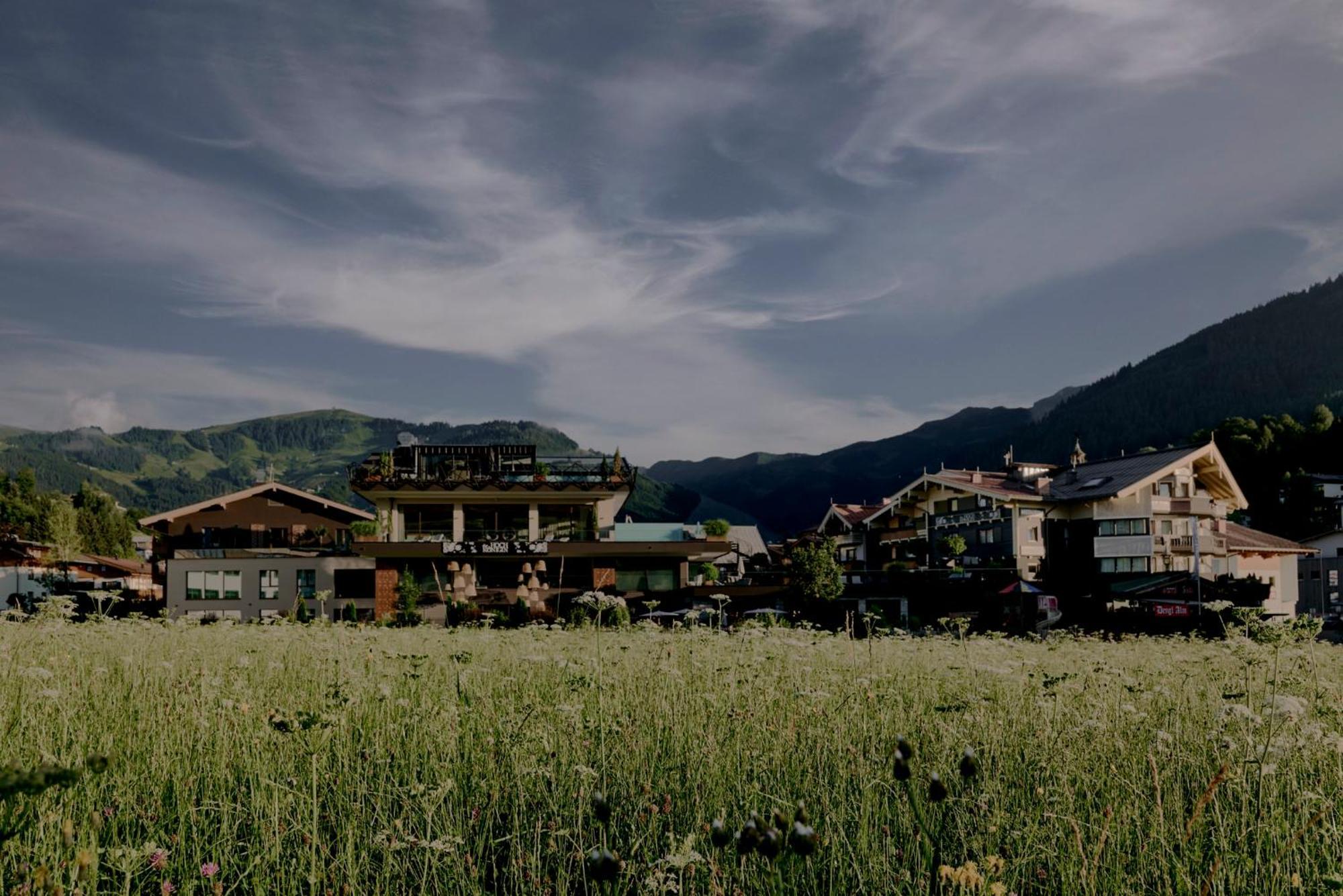Die Hochkoenigin - Mountain Resort Мария Алм ам Щайнернен Мер Екстериор снимка